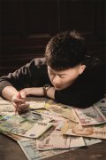 大国小将｜以光为纸科技为墨真假之间绘制将来